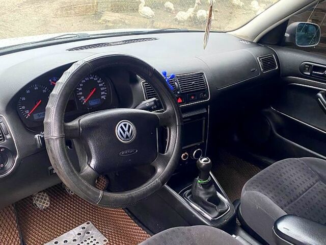 Сірий Фольксваген Гольф, об'ємом двигуна 1.6 л та пробігом 300 тис. км за 4000 $, фото 2 на Automoto.ua