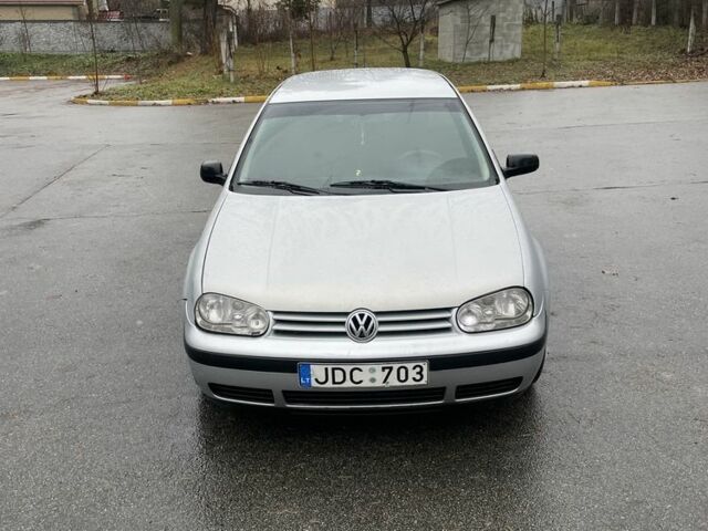 Серый Фольксваген Гольф, объемом двигателя 1.9 л и пробегом 300 тыс. км за 1700 $, фото 1 на Automoto.ua