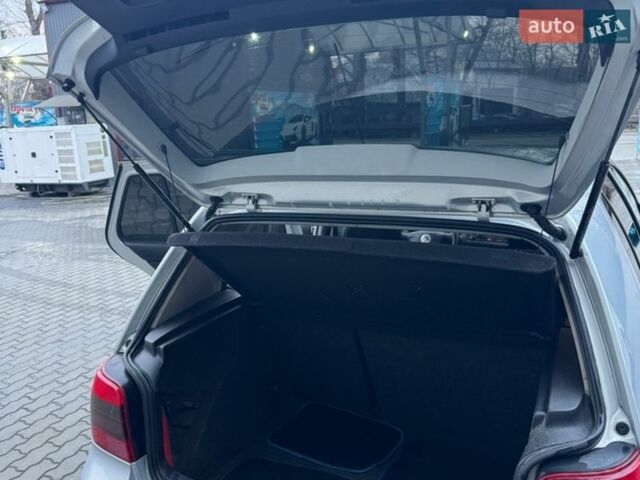 Серый Фольксваген Гольф, объемом двигателя 1.39 л и пробегом 265 тыс. км за 3333 $, фото 8 на Automoto.ua