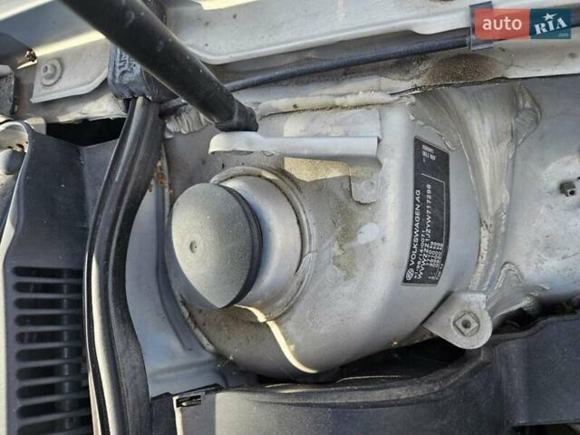 Серый Фольксваген Гольф, объемом двигателя 1.6 л и пробегом 183 тыс. км за 4450 $, фото 2 на Automoto.ua