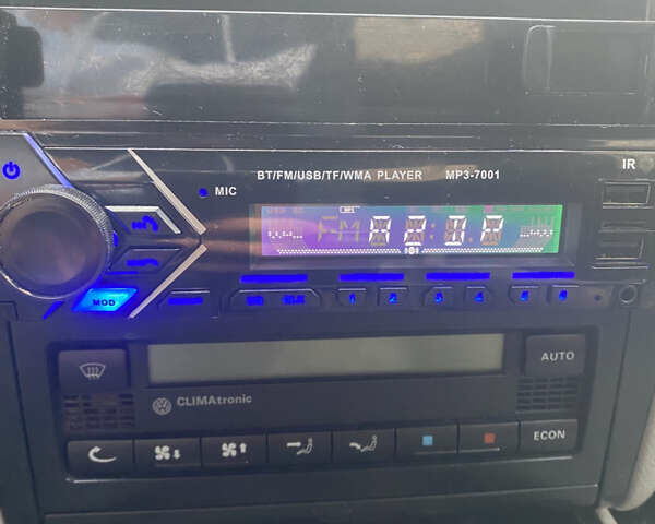 Серый Фольксваген Гольф, объемом двигателя 1.6 л и пробегом 240 тыс. км за 2599 $, фото 19 на Automoto.ua