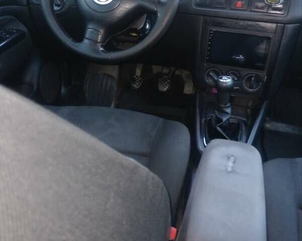 Серый Фольксваген Гольф, объемом двигателя 1.39 л и пробегом 253 тыс. км за 3700 $, фото 28 на Automoto.ua