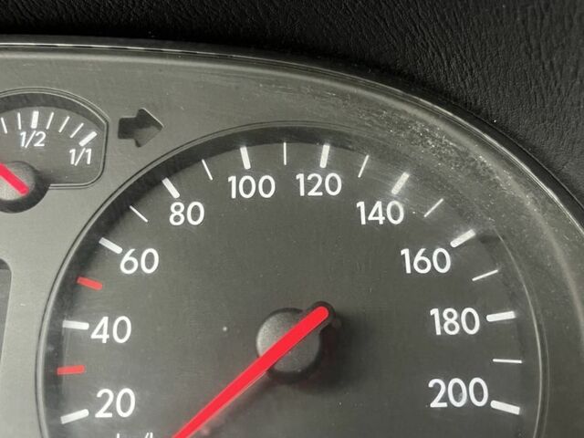 Сірий Фольксваген Гольф, об'ємом двигуна 1.9 л та пробігом 318 тис. км за 4000 $, фото 16 на Automoto.ua