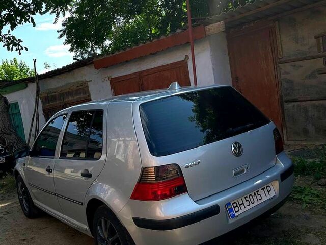 Сірий Фольксваген Гольф, об'ємом двигуна 1.4 л та пробігом 250 тис. км за 4000 $, фото 2 на Automoto.ua