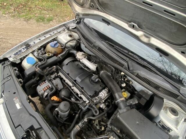 Серый Фольксваген Гольф, объемом двигателя 1.9 л и пробегом 428 тыс. км за 1650 $, фото 5 на Automoto.ua