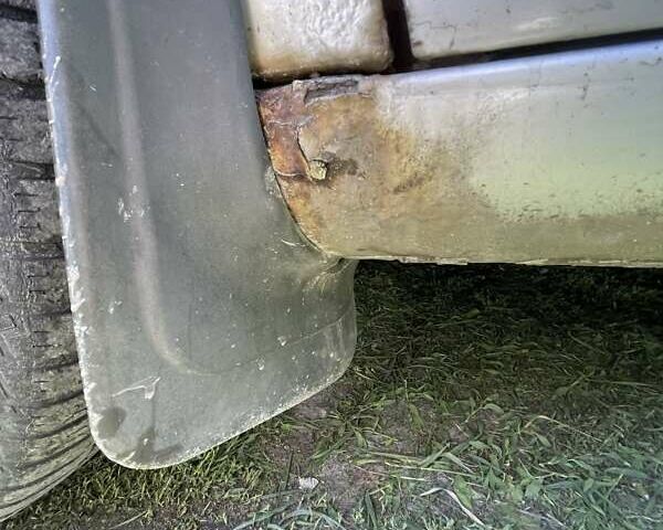 Серый Фольксваген Гольф, объемом двигателя 1.4 л и пробегом 300 тыс. км за 3500 $, фото 7 на Automoto.ua