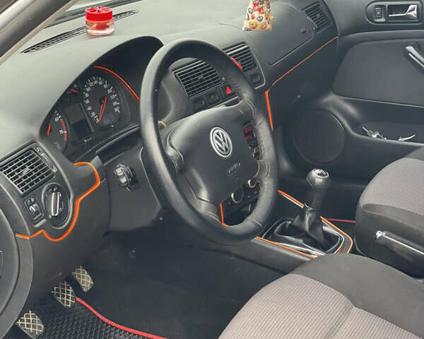 Сірий Фольксваген Гольф, об'ємом двигуна 1.6 л та пробігом 278 тис. км за 4100 $, фото 9 на Automoto.ua