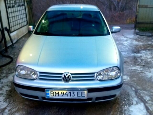 Серый Фольксваген Гольф, объемом двигателя 1.6 л и пробегом 300 тыс. км за 3600 $, фото 2 на Automoto.ua