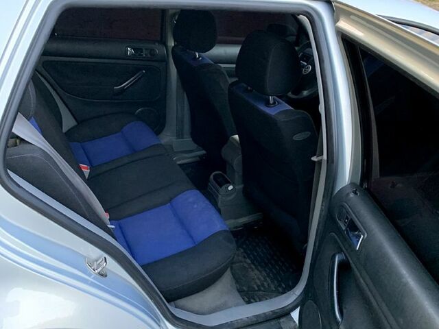 Серый Фольксваген Гольф, объемом двигателя 1.4 л и пробегом 268 тыс. км за 4500 $, фото 2 на Automoto.ua