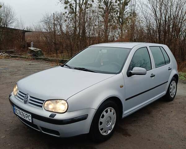 Серый Фольксваген Гольф, объемом двигателя 1.6 л и пробегом 238 тыс. км за 3850 $, фото 1 на Automoto.ua