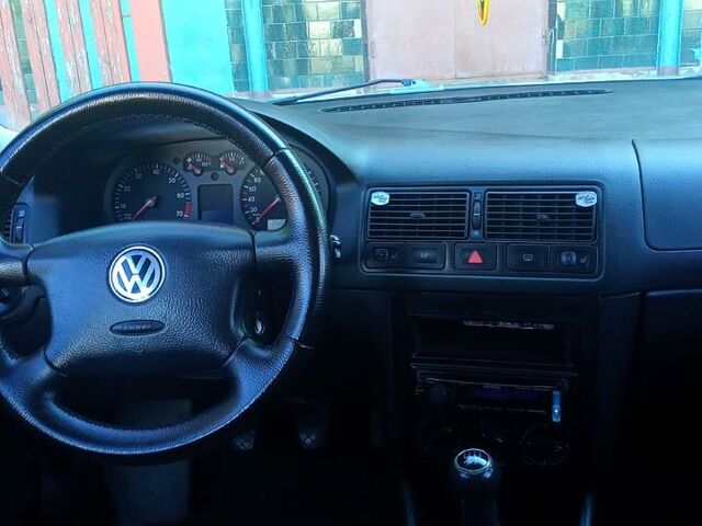 Серый Фольксваген Гольф, объемом двигателя 1.6 л и пробегом 230 тыс. км за 4499 $, фото 4 на Automoto.ua