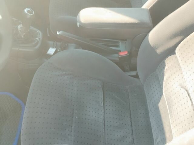 Серый Фольксваген Гольф, объемом двигателя 1.6 л и пробегом 227 тыс. км за 4500 $, фото 15 на Automoto.ua