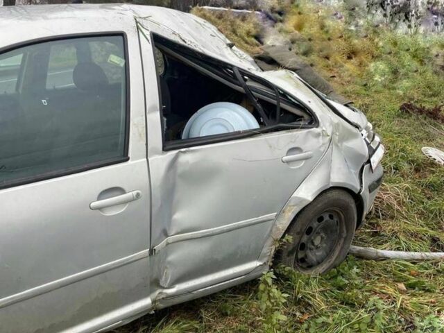 Серый Фольксваген Гольф, объемом двигателя 1.6 л и пробегом 234 тыс. км за 1500 $, фото 4 на Automoto.ua