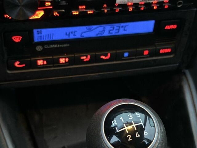 Серый Фольксваген Гольф, объемом двигателя 1.9 л и пробегом 260 тыс. км за 4200 $, фото 4 на Automoto.ua