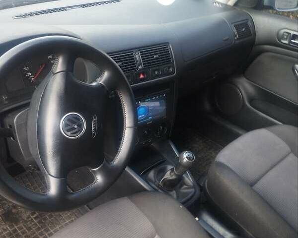 Серый Фольксваген Гольф, объемом двигателя 1.39 л и пробегом 270 тыс. км за 3700 $, фото 12 на Automoto.ua