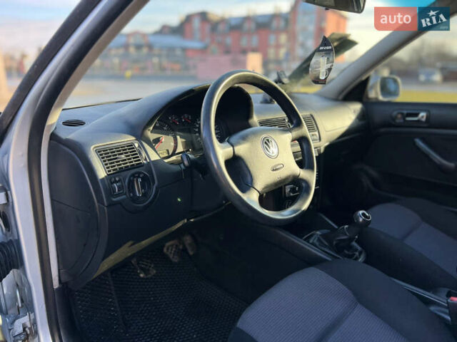 Серый Фольксваген Гольф, объемом двигателя 1.6 л и пробегом 228 тыс. км за 3950 $, фото 27 на Automoto.ua