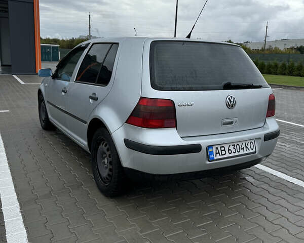 Серый Фольксваген Гольф, объемом двигателя 1.39 л и пробегом 248 тыс. км за 3950 $, фото 3 на Automoto.ua