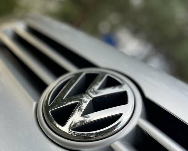 Сірий Фольксваген Гольф, об'ємом двигуна 1.6 л та пробігом 200 тис. км за 4399 $, фото 33 на Automoto.ua