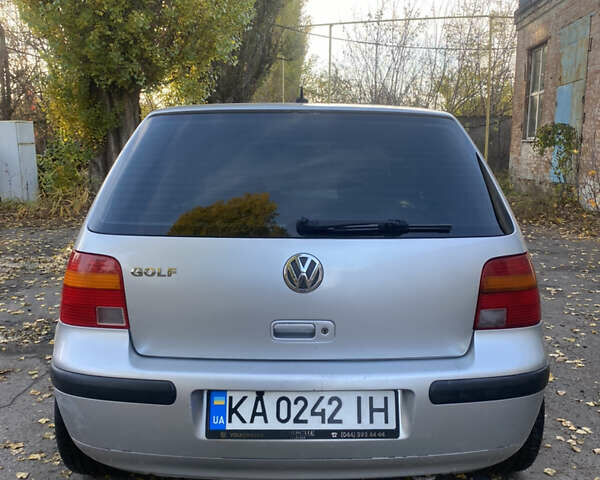 Серый Фольксваген Гольф, объемом двигателя 1.9 л и пробегом 320 тыс. км за 3750 $, фото 6 на Automoto.ua