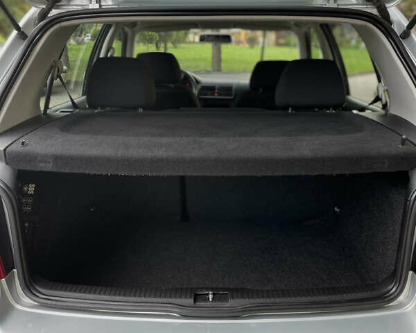 Сірий Фольксваген Гольф, об'ємом двигуна 1.6 л та пробігом 200 тис. км за 4399 $, фото 34 на Automoto.ua