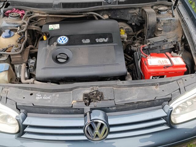 Серый Фольксваген Гольф, объемом двигателя 1.6 л и пробегом 3 тыс. км за 3850 $, фото 4 на Automoto.ua