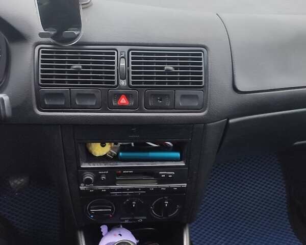 Фольксваген Гольф 2001 у Вінниці на Automoto.ua Сірий Фольксваген Гольф, об'ємом двигуна 1.39 л та пробігом 207 тис. км за 4000 $, фото 15 на Automoto.ua