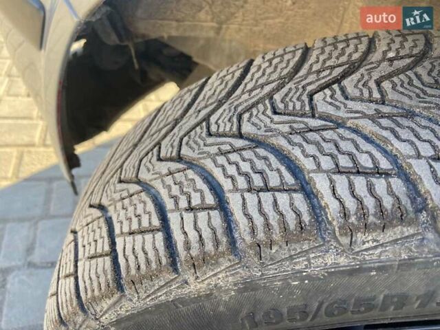 Серый Фольксваген Гольф, объемом двигателя 1.4 л и пробегом 261 тыс. км за 2450 $, фото 16 на Automoto.ua