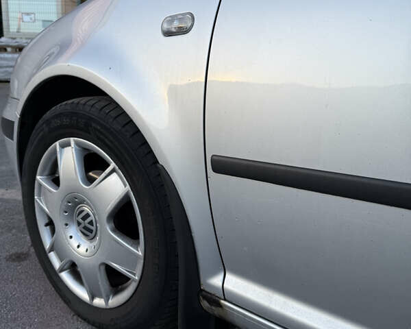 Серый Фольксваген Гольф, объемом двигателя 1.6 л и пробегом 231 тыс. км за 4199 $, фото 14 на Automoto.ua