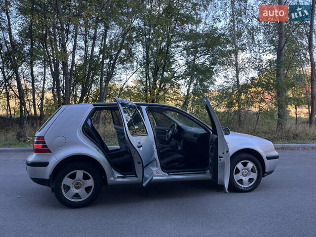 Серый Фольксваген Гольф, объемом двигателя 1.4 л и пробегом 295 тыс. км за 4100 $, фото 18 на Automoto.ua