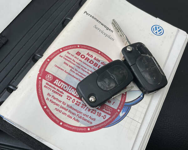 Сірий Фольксваген Гольф, об'ємом двигуна 1.6 л та пробігом 200 тис. км за 4399 $, фото 70 на Automoto.ua