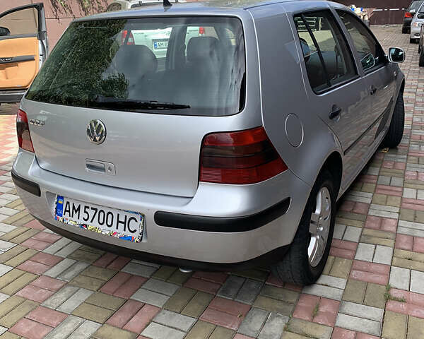 Серый Фольксваген Гольф, объемом двигателя 1.39 л и пробегом 170 тыс. км за 4500 $, фото 5 на Automoto.ua