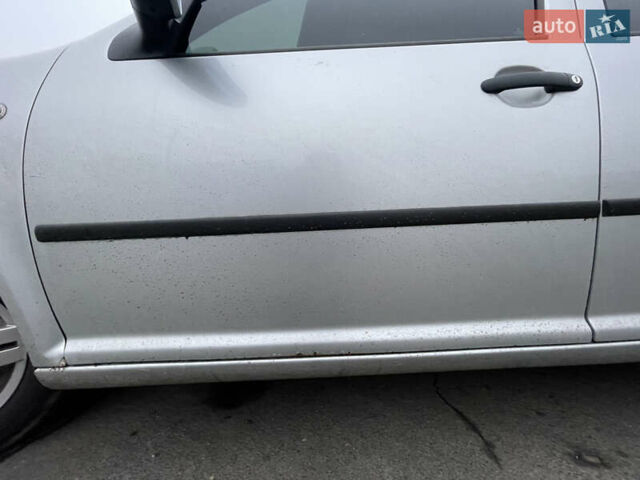 Серый Фольксваген Гольф, объемом двигателя 1.6 л и пробегом 236 тыс. км за 4599 $, фото 20 на Automoto.ua