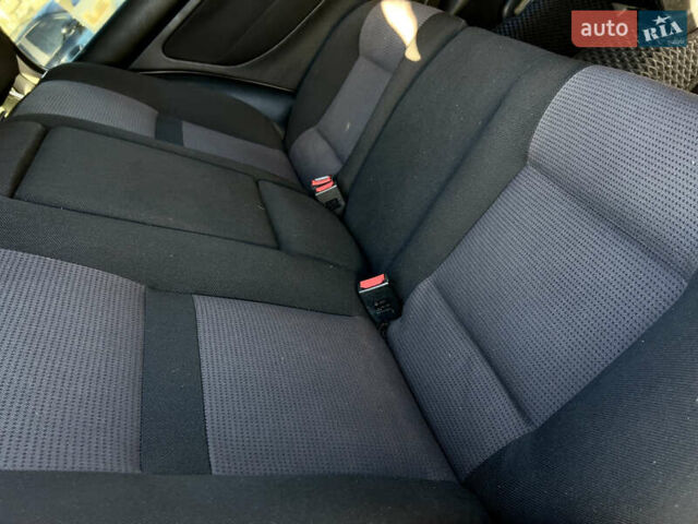 Серый Фольксваген Гольф, объемом двигателя 1.6 л и пробегом 228 тыс. км за 3950 $, фото 34 на Automoto.ua