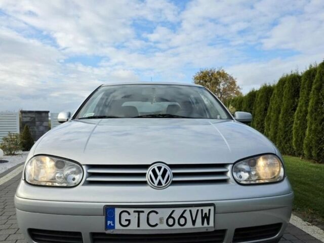 Серый Фольксваген Гольф, объемом двигателя 1.9 л и пробегом 230 тыс. км за 1200 $, фото 2 на Automoto.ua