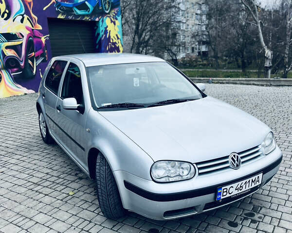 Серый Фольксваген Гольф, объемом двигателя 1.6 л и пробегом 316 тыс. км за 3350 $, фото 5 на Automoto.ua