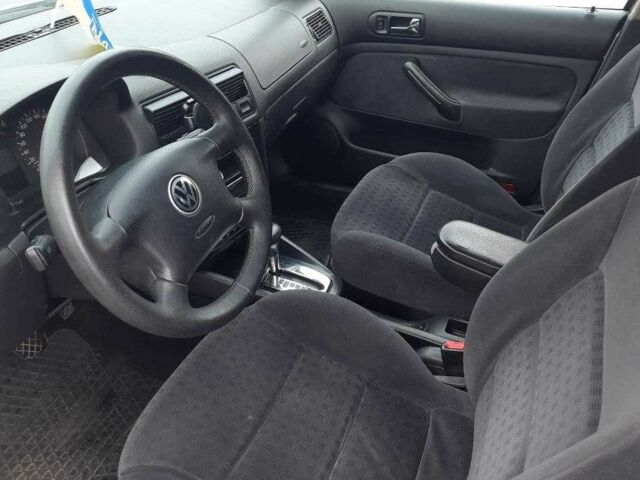 Серый Фольксваген Гольф, объемом двигателя 1.6 л и пробегом 259 тыс. км за 5100 $, фото 13 на Automoto.ua