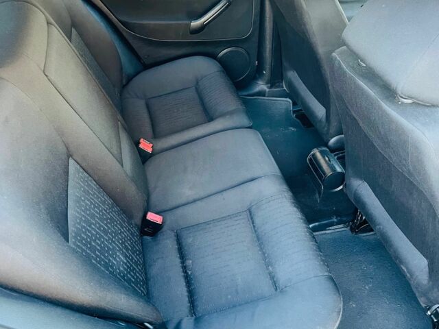 Сірий Фольксваген Гольф, об'ємом двигуна 1.9 л та пробігом 460 тис. км за 2000 $, фото 4 на Automoto.ua