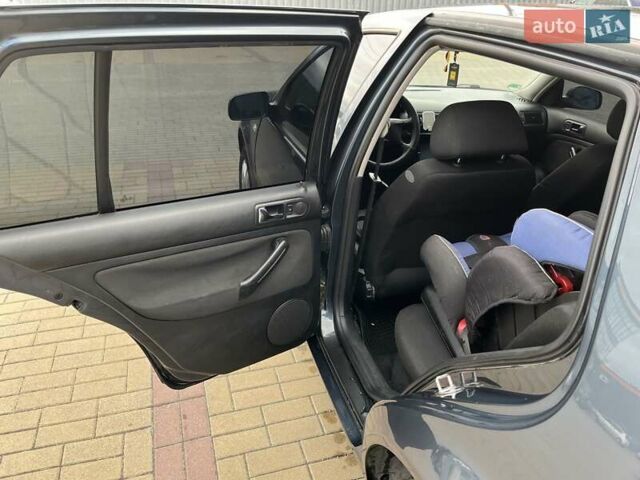 Фольксваген Гольф 2001 в Хмельницком на Automoto.ua Серый Фольксваген Гольф, объемом двигателя 1.6 л и пробегом 249 тыс. км за 4500 $, фото 15 на Automoto.ua