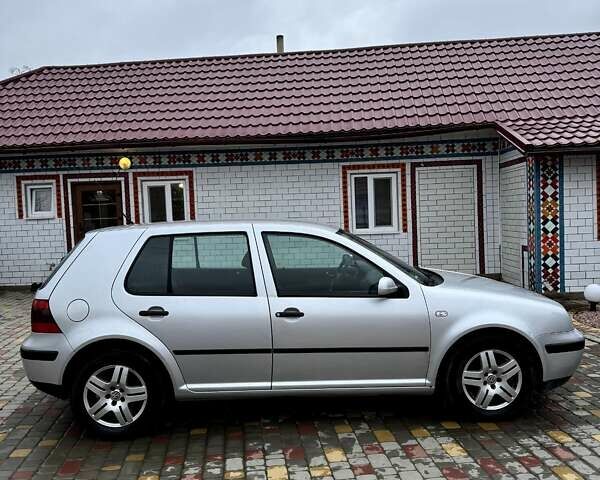 Серый Фольксваген Гольф, объемом двигателя 1.6 л и пробегом 205 тыс. км за 3399 $, фото 5 на Automoto.ua