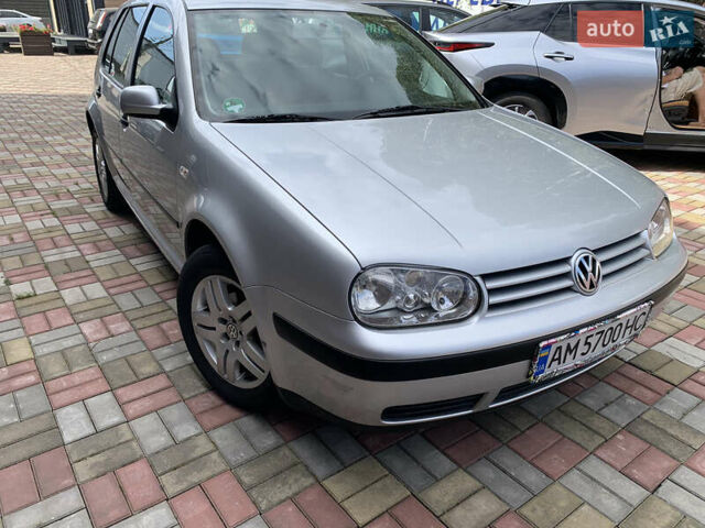 Серый Фольксваген Гольф, объемом двигателя 1.39 л и пробегом 170 тыс. км за 4500 $, фото 2 на Automoto.ua