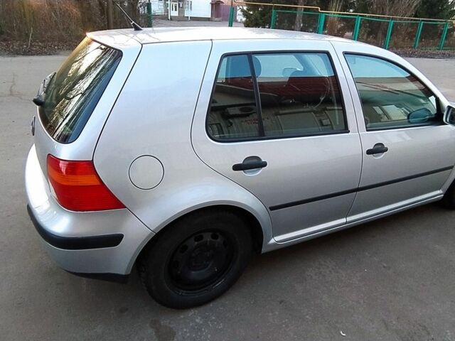 Серый Фольксваген Гольф, объемом двигателя 1.6 л и пробегом 169 тыс. км за 3650 $, фото 12 на Automoto.ua