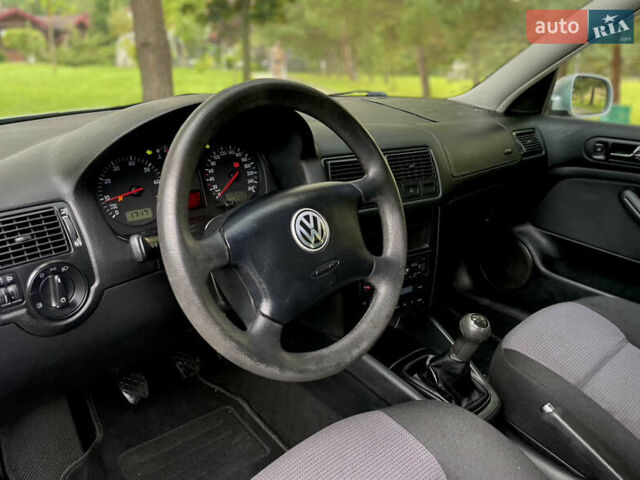 Сірий Фольксваген Гольф, об'ємом двигуна 1.6 л та пробігом 200 тис. км за 4399 $, фото 43 на Automoto.ua