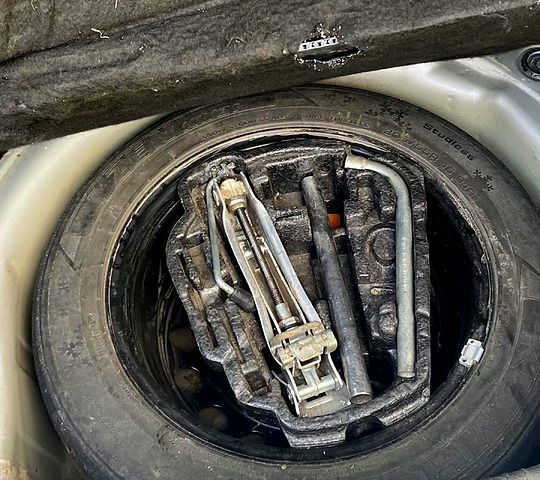 Серый Фольксваген Гольф, объемом двигателя 1.9 л и пробегом 488 тыс. км за 4500 $, фото 5 на Automoto.ua