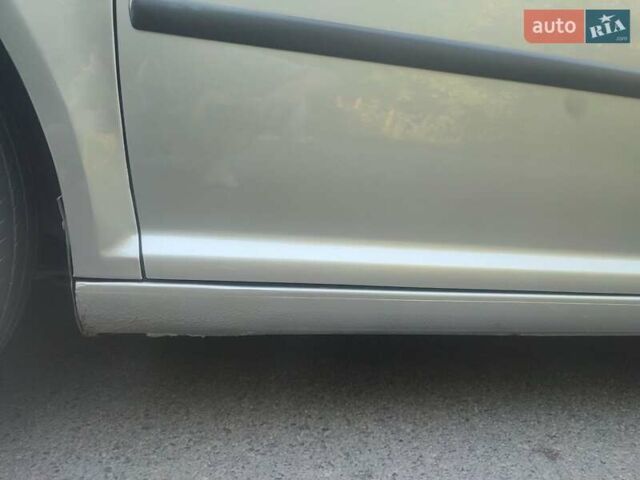 Серый Фольксваген Гольф, объемом двигателя 1.6 л и пробегом 203 тыс. км за 5000 $, фото 31 на Automoto.ua