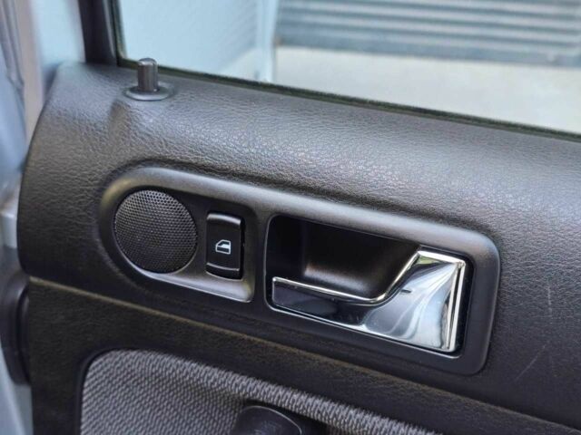 Фольксваген Гольф 2001 в Хмельницком на Automoto.ua Серый Фольксваген Гольф, объемом двигателя 1.4 л и пробегом 153 тыс. км за 3999 $, фото 22 на Automoto.ua