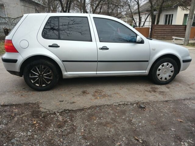 Сірий Фольксваген Гольф, об'ємом двигуна 1.4 л та пробігом 389 тис. км за 3300 $, фото 6 на Automoto.ua