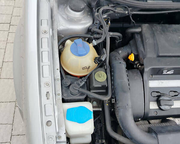 Серый Фольксваген Гольф, объемом двигателя 1.39 л и пробегом 225 тыс. км за 3999 $, фото 34 на Automoto.ua