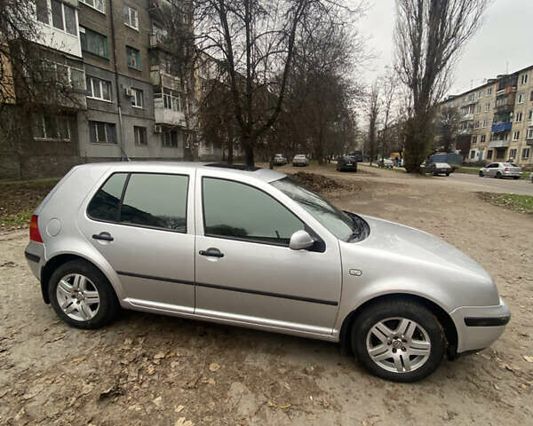 Серый Фольксваген Гольф, объемом двигателя 1.6 л и пробегом 285 тыс. км за 4999 $, фото 3 на Automoto.ua