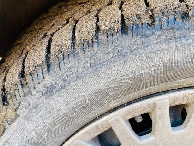 Сірий Фольксваген Гольф, об'ємом двигуна 1.9 л та пробігом 460 тис. км за 2000 $, фото 6 на Automoto.ua