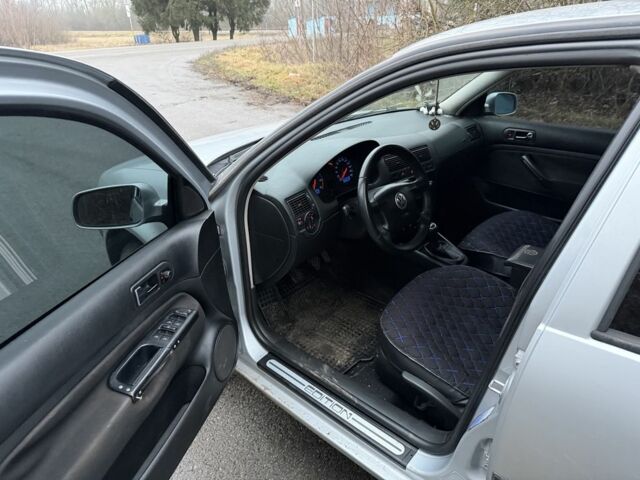 Серый Фольксваген Гольф, объемом двигателя 1.4 л и пробегом 217 тыс. км за 3500 $, фото 8 на Automoto.ua